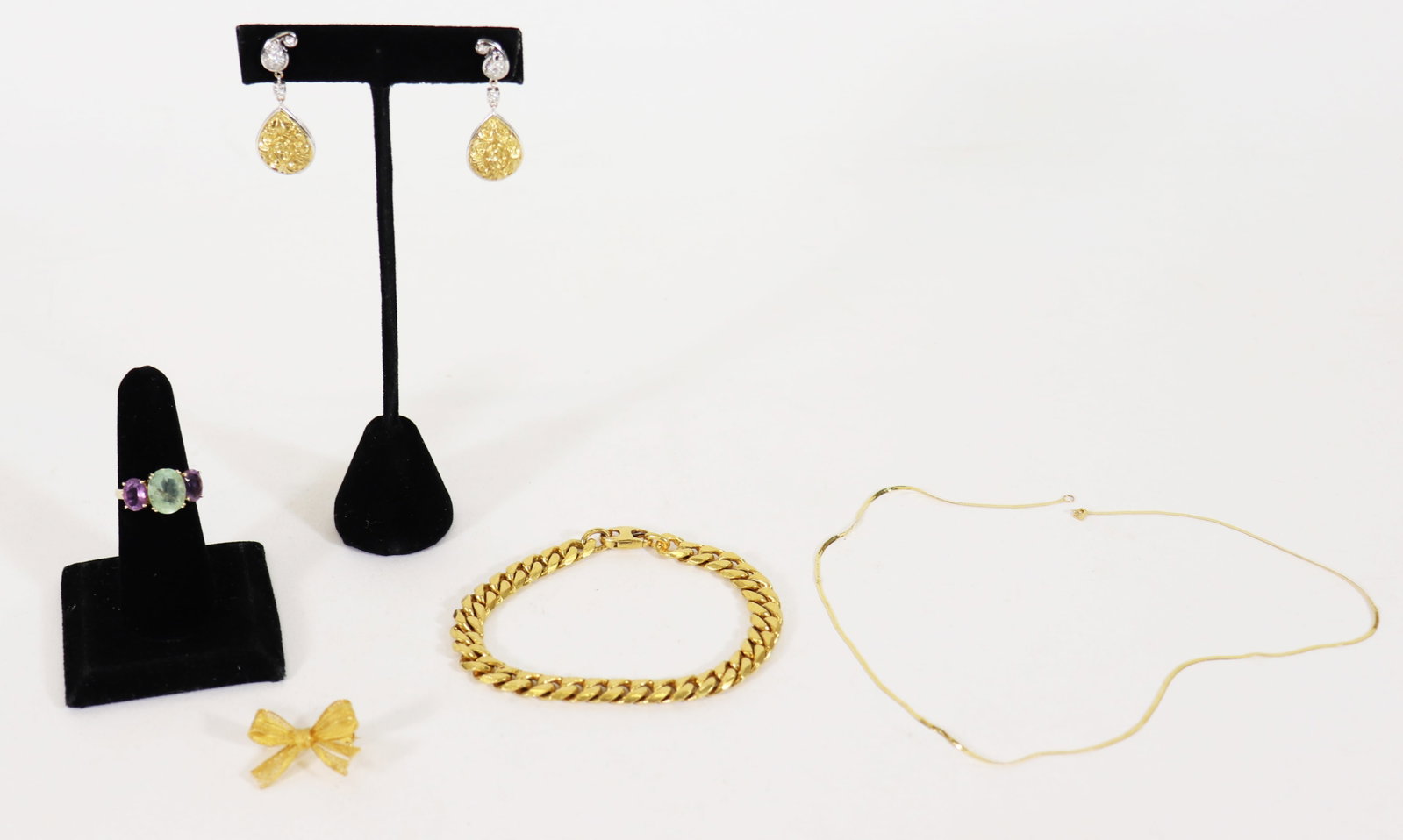 14K & 18K JEWELRY COLLECTION: Includes a pair of 14K Buccellati style diamond drop earrings with a Byzantine style. They are 1" long with diamonds on the top with white and yellow gold (one diamond missing & no backs), a 16" 14K c