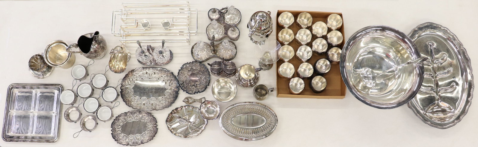 ASSORTED SILVERPLATE COLLECTION (1 of 3)