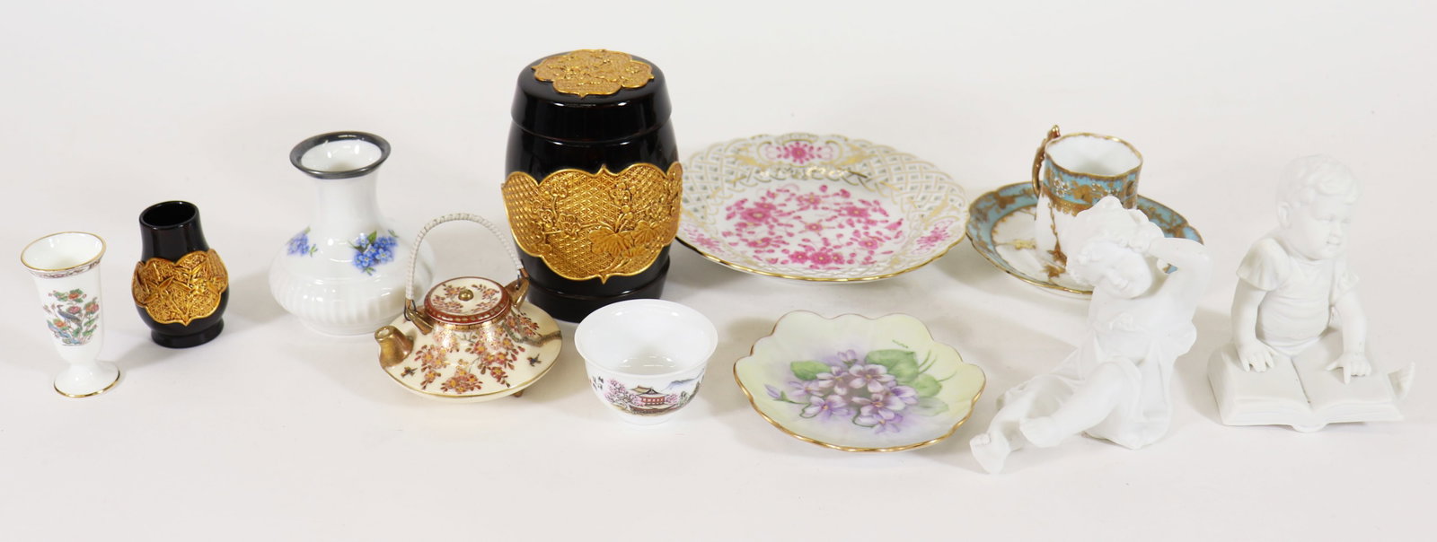 ANTIQUE & VINTAGE CERAMIC COLLECTION (1 of 2)