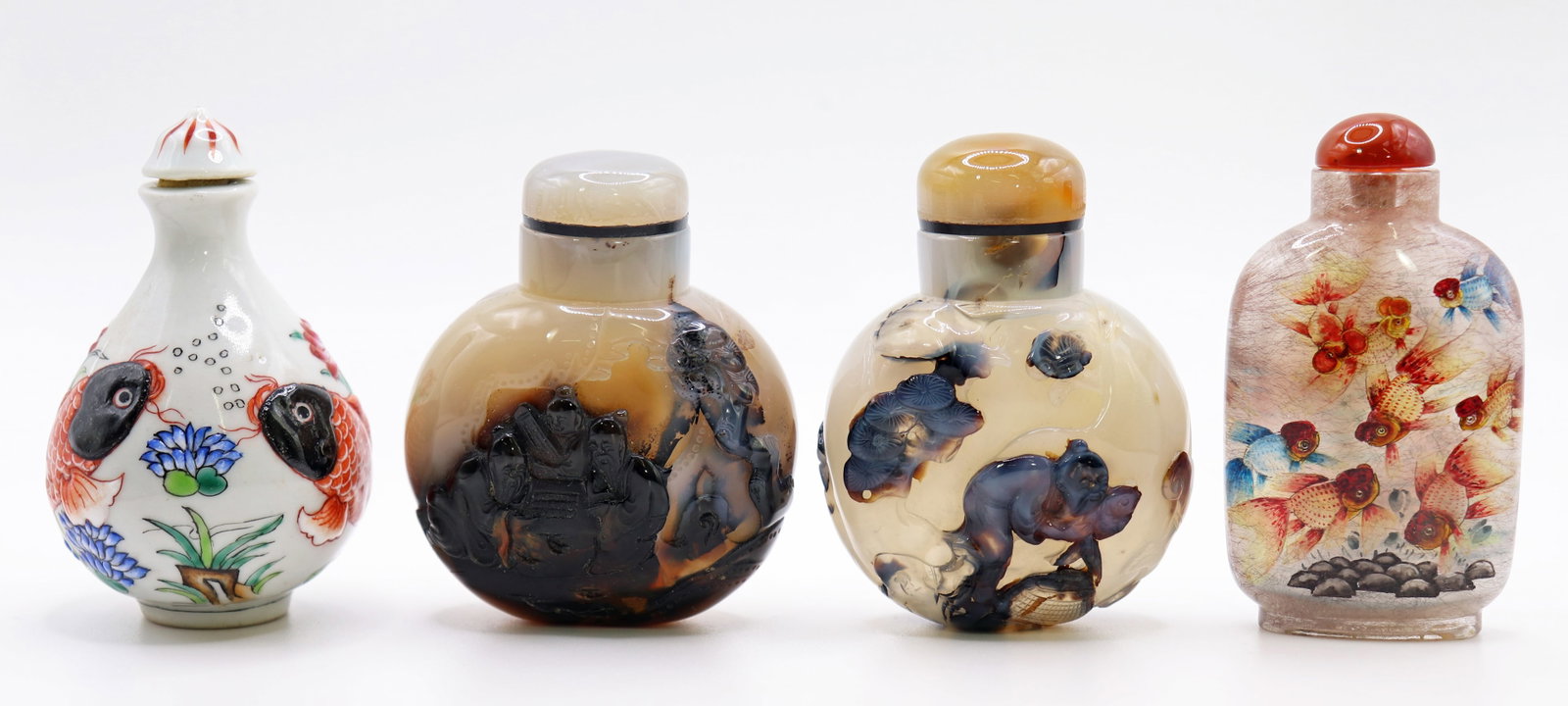 (4) CHINESE SNUFF BOTTLES - AGATE & HAND PAINTED (1 of 4)