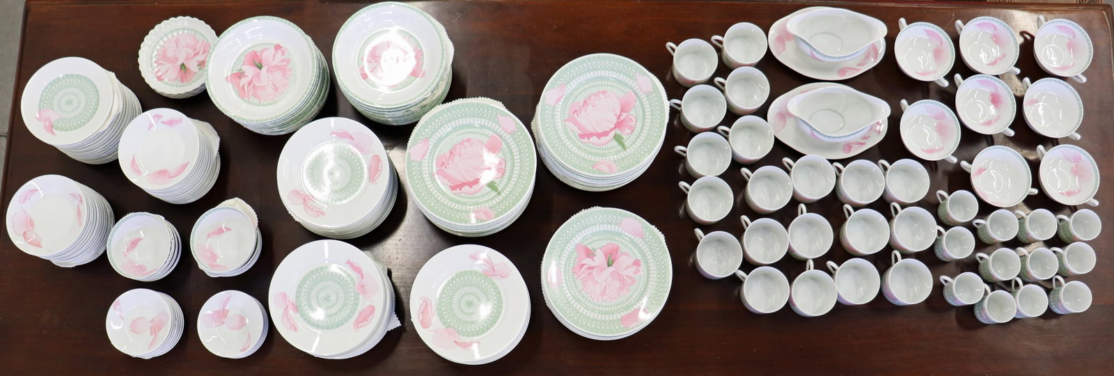 330+ PIECE HERMES LES PIVOINES PATTERN CHINA SET - 6