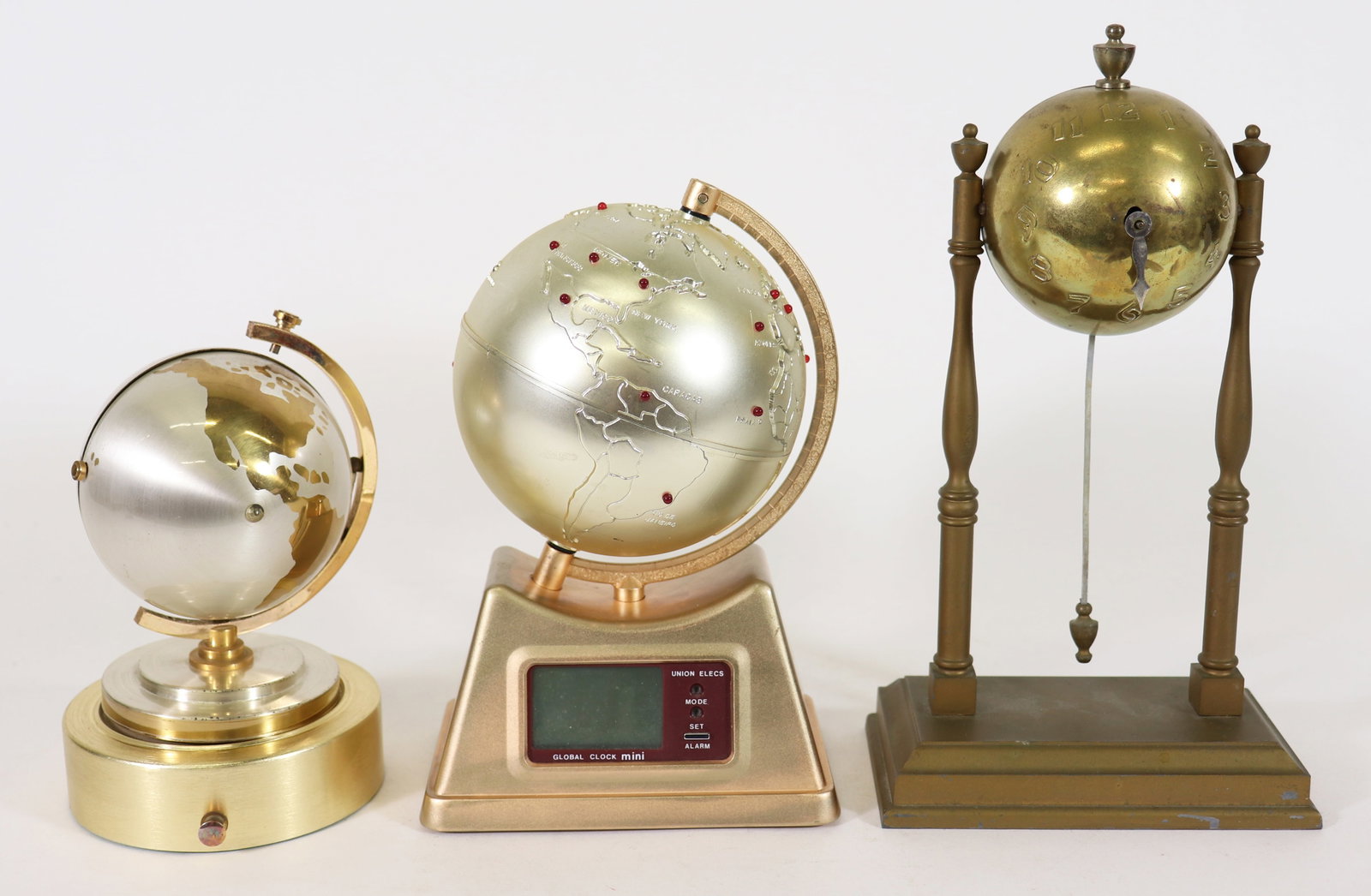 (3) VINTAGE GLOBE STYLE CLOCKS (1 of 2)