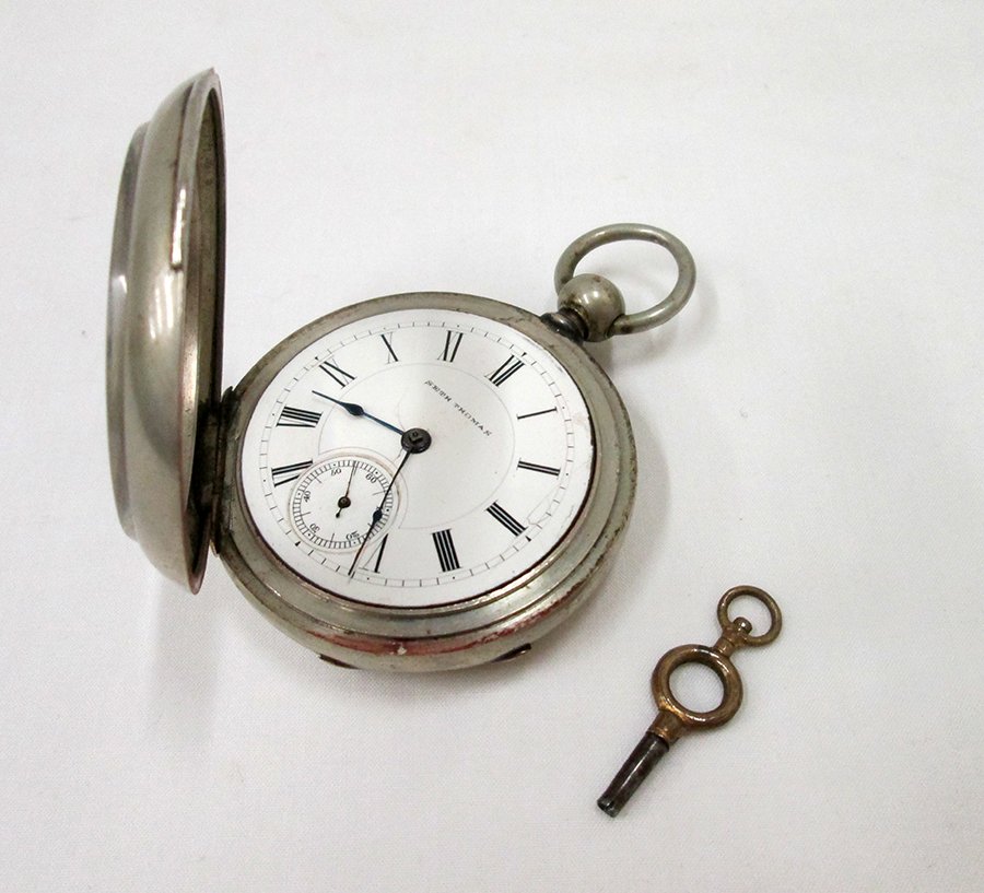 19TH CENTURY SETH THOMAS POCKET WATCH: c1887 Seth Thomas pocket watch with key. Pocket watch is working. Serial number 56787.