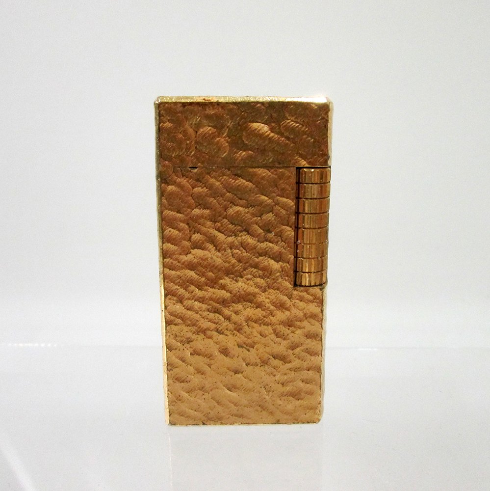 VINTAGE DUNHILL LIGHTER: Vintage gold colored Dunhill lighter, appears to be in good condition.