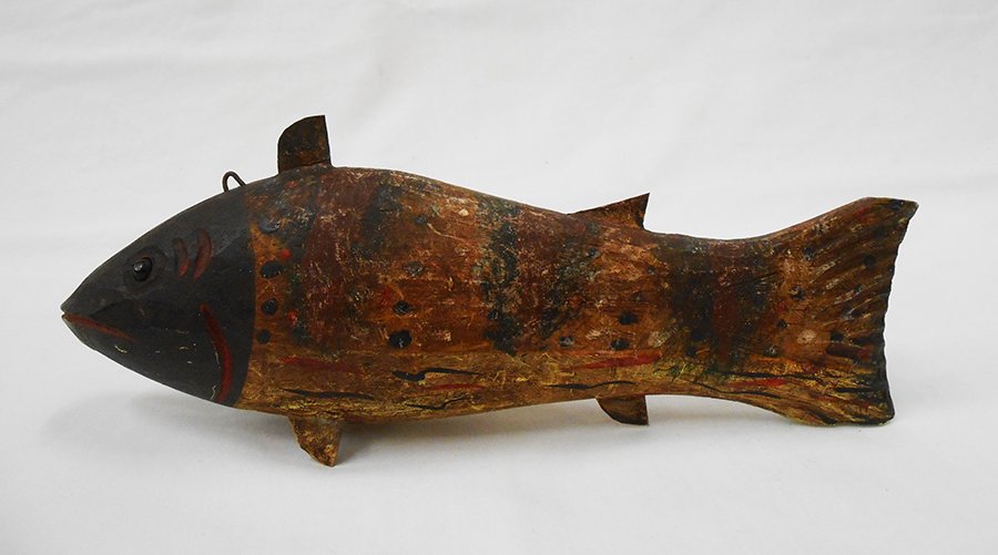 ANTIQUE WOOD FISH DECOY