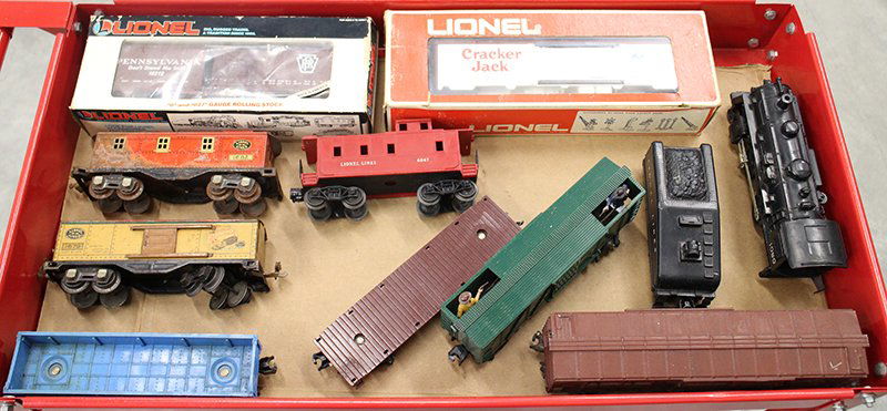 LIONEL TRAIN COLLECTION: Lionel trains including: 1682, 1679, 1060, 135790, 6042, 6047, 3370, 19212, 9853, & more.
