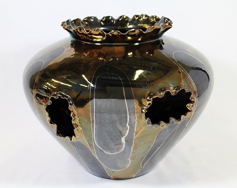 VAN TEAL VASE: Black and copper Van Teal vase with ruffled edge. Measures 11 1/2" x 12"