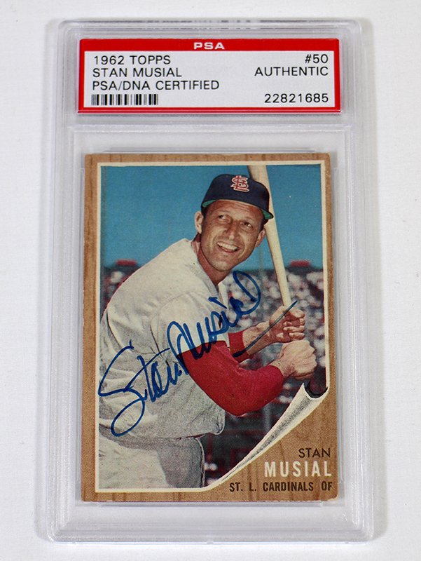 1962 TOPPS STAN MUSIAL BASEBALL CARD PSA / DNA: 1962 autographed Topps baseball card. Graded by PSA / DNA. Provenance: Family friend of Stan Musial.