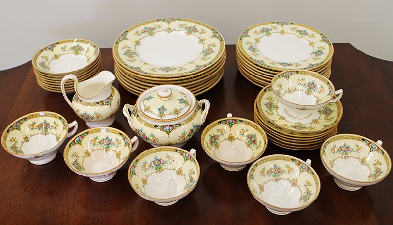 MINTON ELOISE CHINA SET: 40 Piece Minton Eloise pattern china set including (8) 8 7/8" plates, (8) 7 1.2" plates (8) 5" bowls, (7) cups & saucers, creamer & sugar.