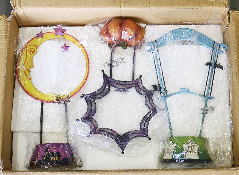 NEIMAN MARCUS HALLOWEEN DECORATIONS: New in box Halloween decorations from Neiman Marcus.
