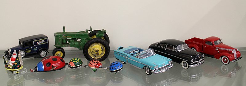 VINTAGE TOYS & CARS: (3) Danbury Mint cars and Toplay T.P.S. Japanese wind up ladybug.