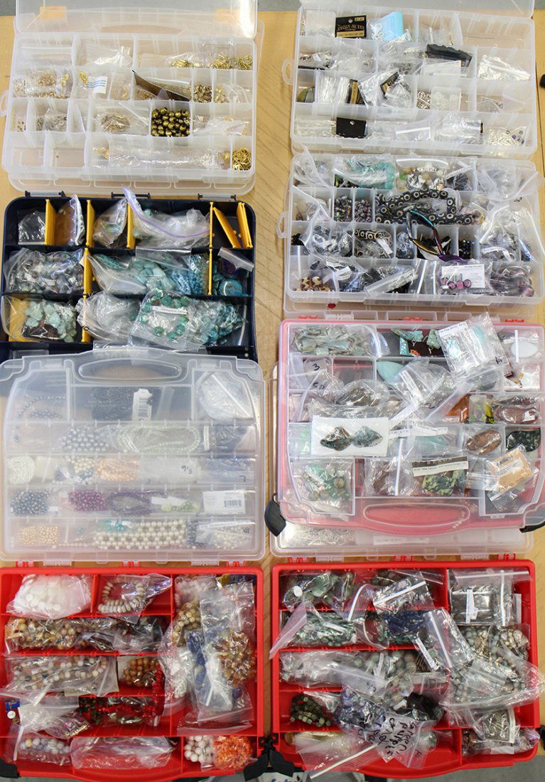 HUGE GEMSTONE & JEWELRY SUPPLY LOT (1 of 9)