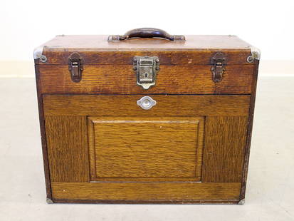 ANTIQUE GERSTNER'S TOOL BOX: Solid machinist tool chest made by Gerstner & Sons in Dayton Ohio. 11 drawers. 15.75" x 20" x 9.5". Includes key.