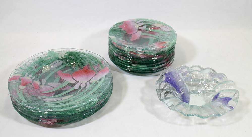 SYDENSTRICKER ART GLASS PLATES & BOWL (1 of 3)