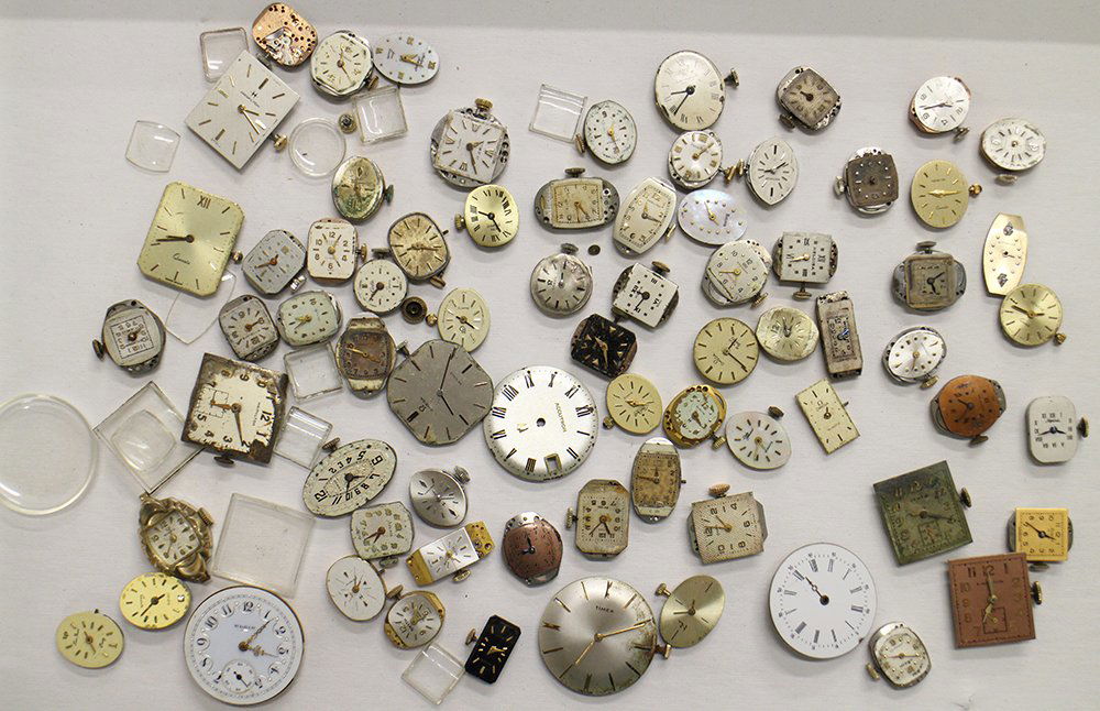 VINTAGE WATCH MOVEMENTS: Includes Hamilton, Bulova, Longines, Omega, Heloisa, Kingston, Bernrus, Alavon, Geneve, Smyth, Wakmann, Alpina, Hepa, Croton, Lucien Piccard, Fludo, Edmor, Wittnauer, Pulsar, Elgin, Guidus & more.