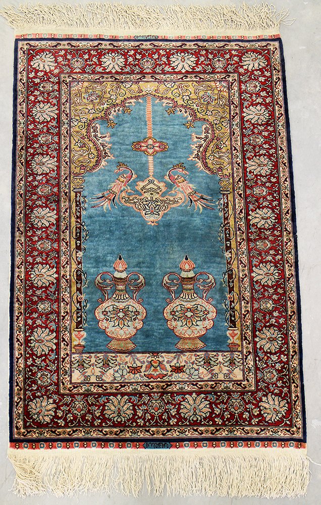 SIGNED HEREKE SILK PRAYER RUG (1 of 5)