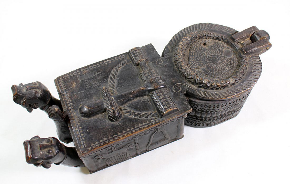 SHAMAN CARVED WOOD MEDICINE BOX (1 of 6)