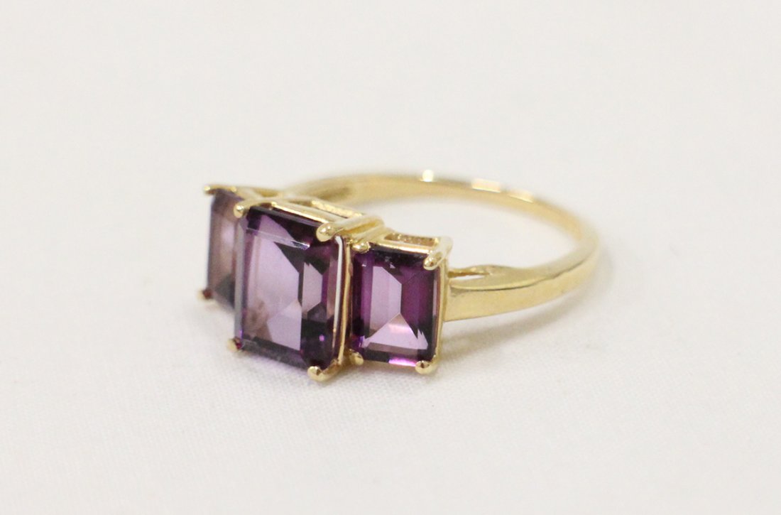 10K AMETHYST RING (1 of 3)
