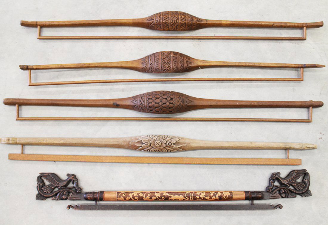 WOOD LOOMS & TAPESTRY HANGER (1 of 3)