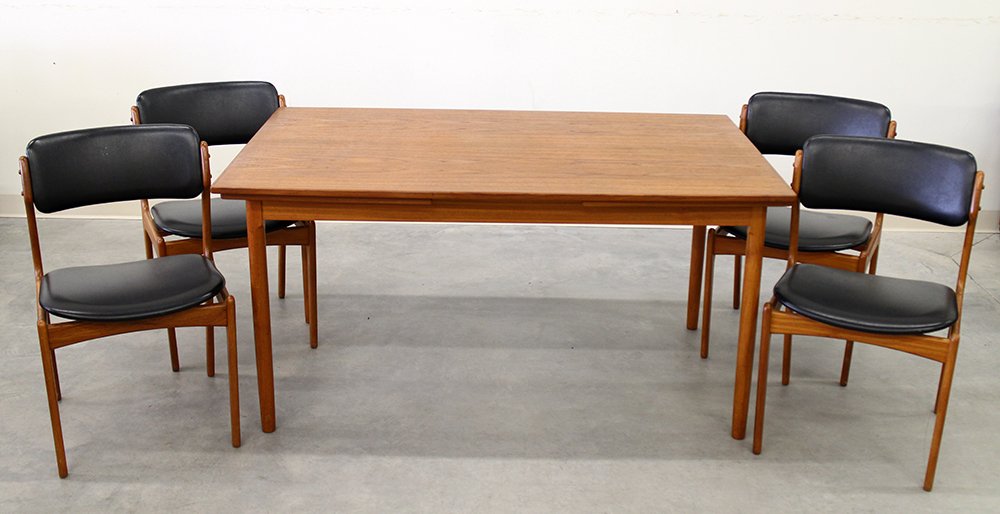 O.D. MOBLER MID CENTURY DINING TABLE & CHAIRS: O. D. Mobler Mid Century Modern dining table and four chairs. Label on chairs Domus Danica Made in Denmark. Table 58 1/4" x 37 1/4" wide 28 3/4" tall. Table extends 42 1/2" when open.