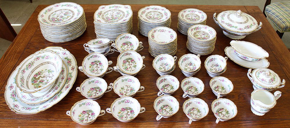 NORITAKE PARNELL SERVICE FOR 12 CHINA SET (1 of 5)