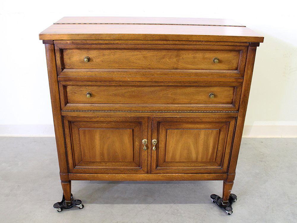 VINTAGE MID CENTURY DRY BAR (1 of 4)