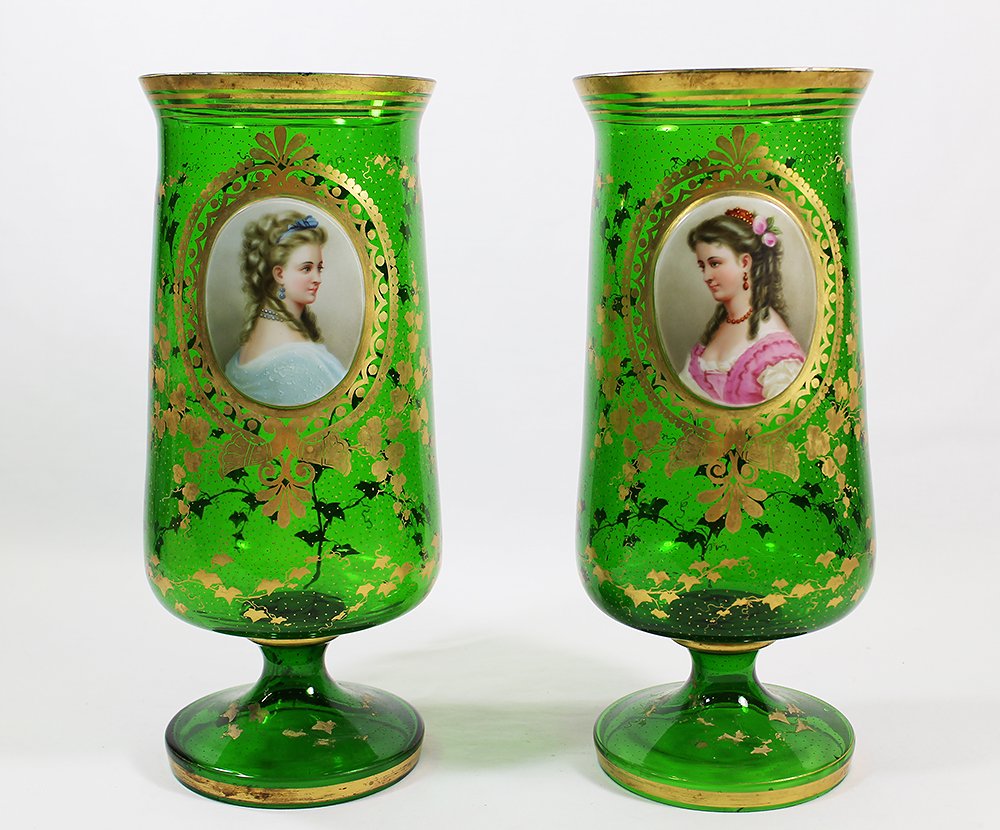 (2) GREEN BOHEMAIN GLASS PORTRAIT VASES (1 of 6)