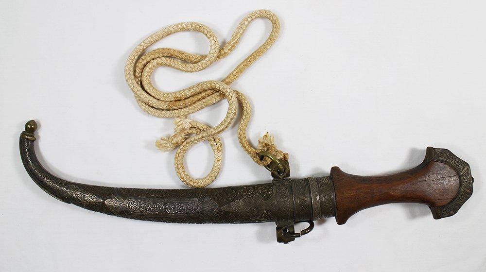 18TH/19TH CENTURY PERSIAN MUGHAL DAGGER (1 of 6)