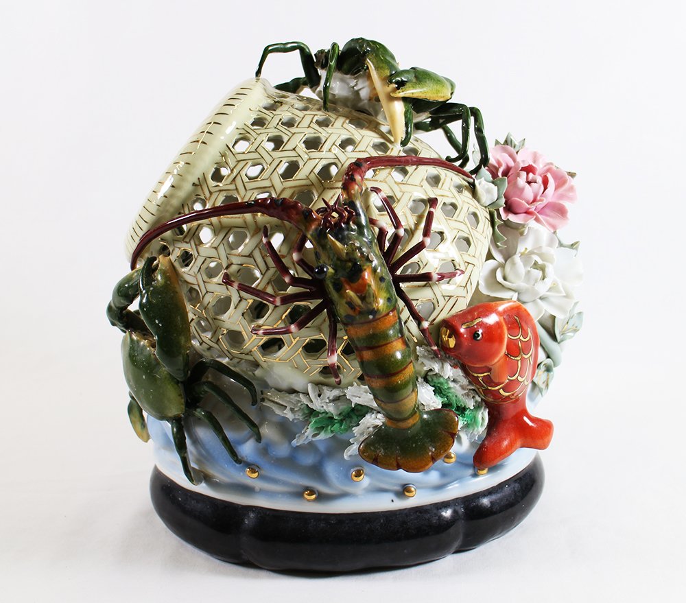 CHINESE CRAB & LOBSTER STATUE (1 of 7)