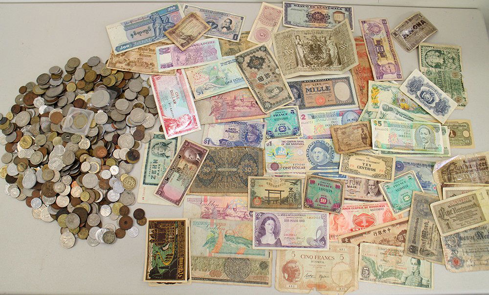 FOREIGN COIN & BILL COLLECTION (1 of 4)