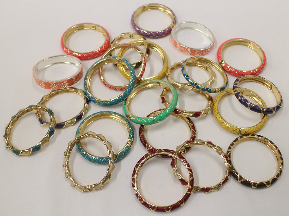 (23) NEW COSTUME JEWELRY BRACELETS (1 of 3)