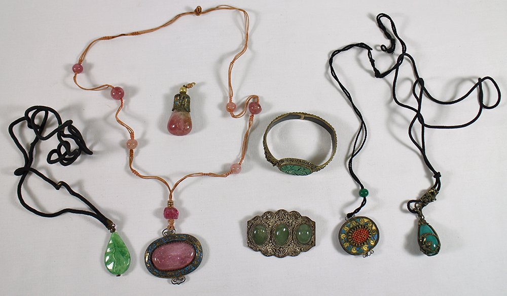 CHINESE EXPORT ENAMEL JADE CORAL JEWELRY (1 of 6)