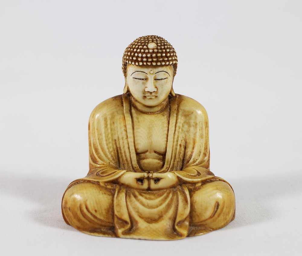 19TH CENT. IVORY SEATED BUDDHA FIGURINE (1 of 4)