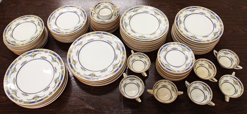 80 PC MINTONS PRINCESS CHINA SET (1 of 4)