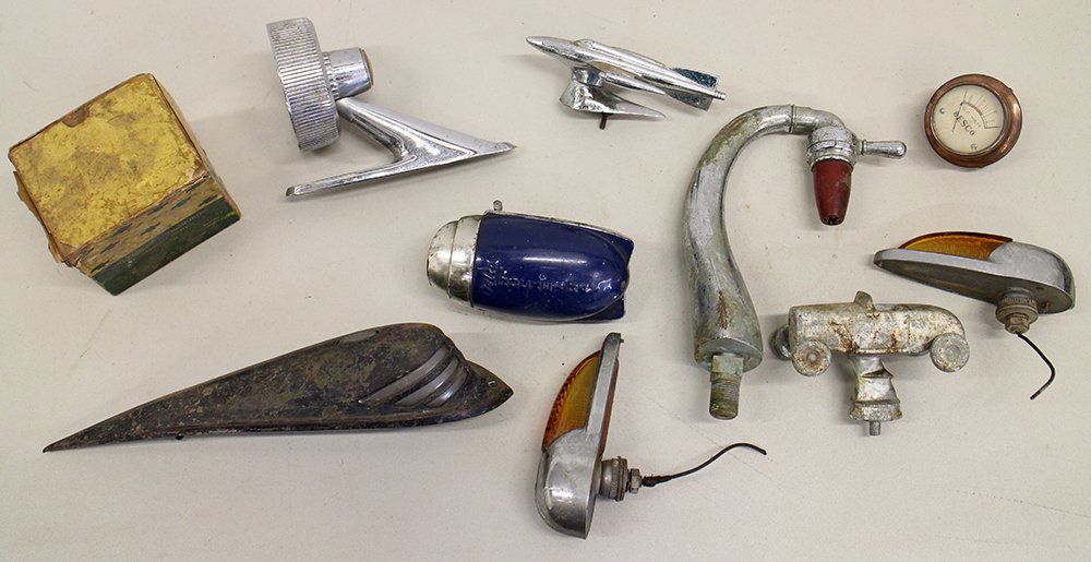 VINTAGE AUTOMOBILE & BICYCLE PARTS (1 of 3)