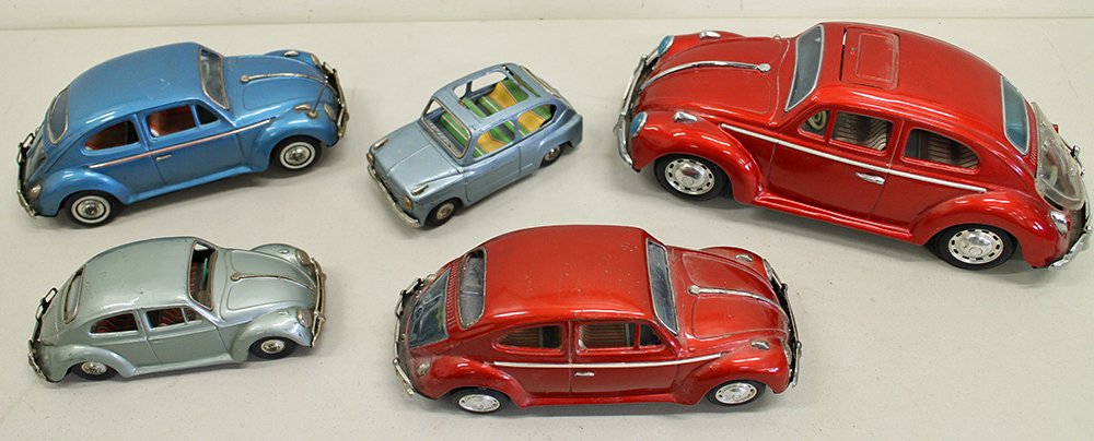 VINTAGE BANDAI VOLKSWAGEN BEETLE CARS (1 of 4)