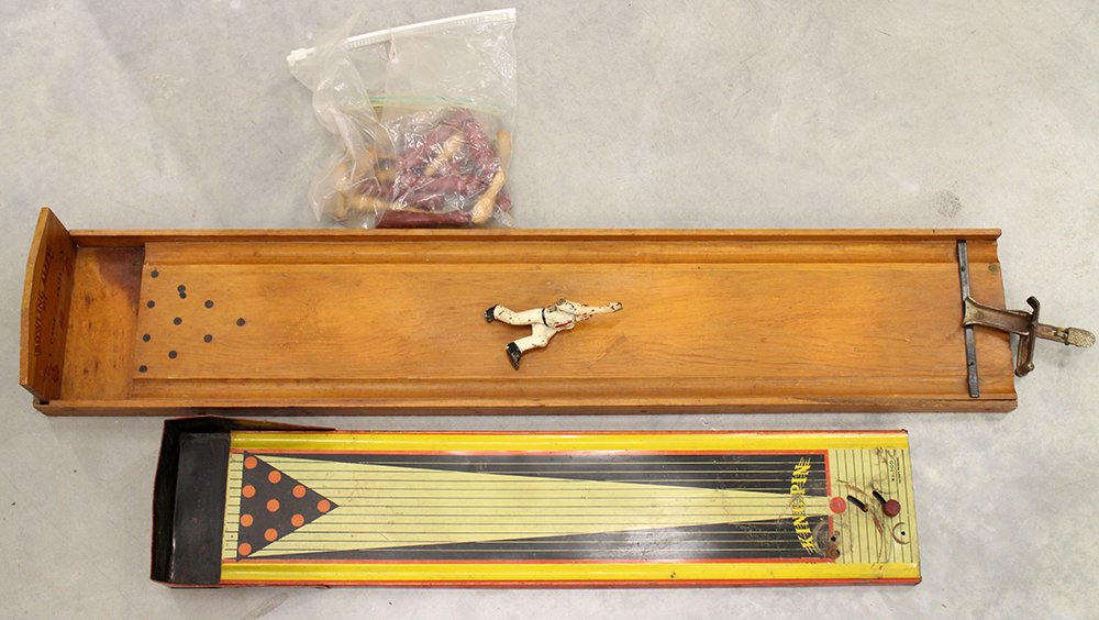 VINTAGE BOWLING ALLEY GAMES (1 of 3)
