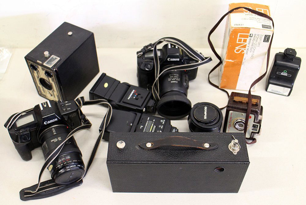 VINTAGE CAMERA COLLECTION (1 of 2)