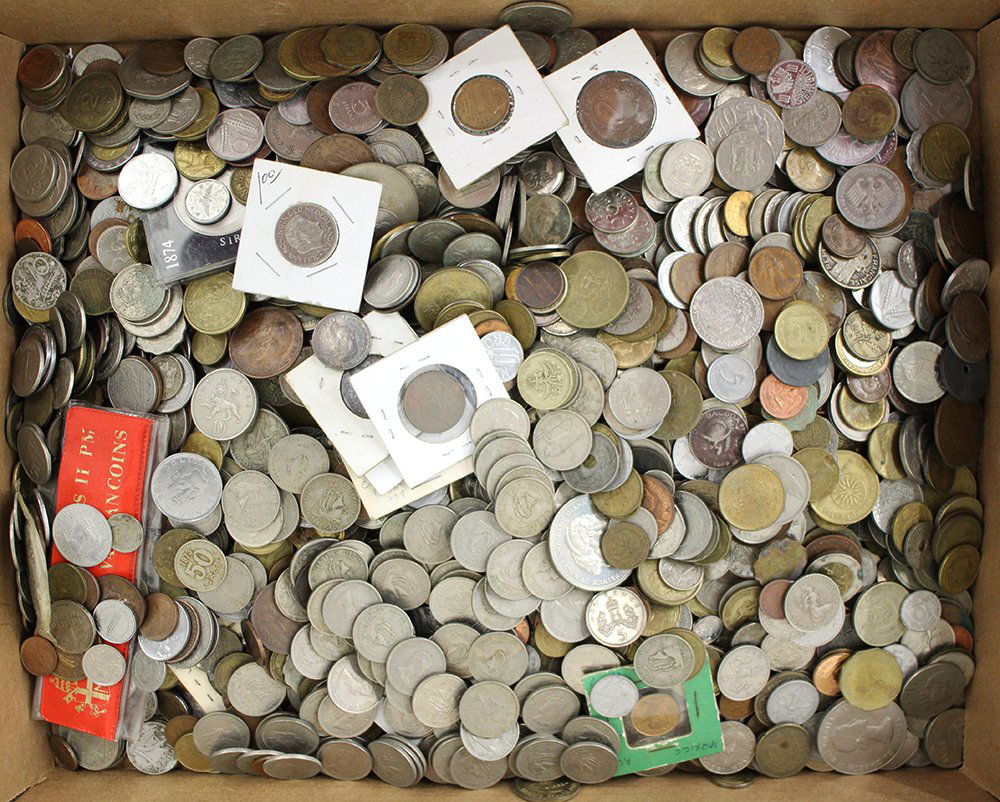 LARGE FOREIGN COIN COLLECTION (1 of 2)