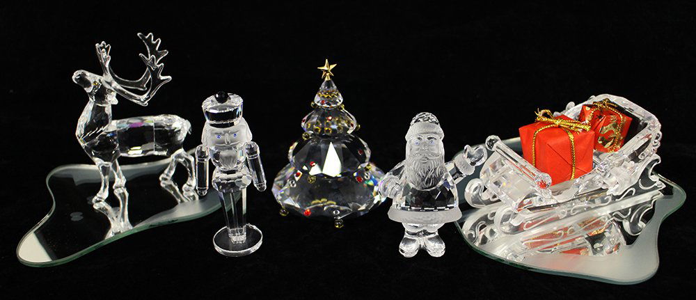 SWAROVSKI CRYSTAL CHRISTMAS FIGURINES (1 of 4)