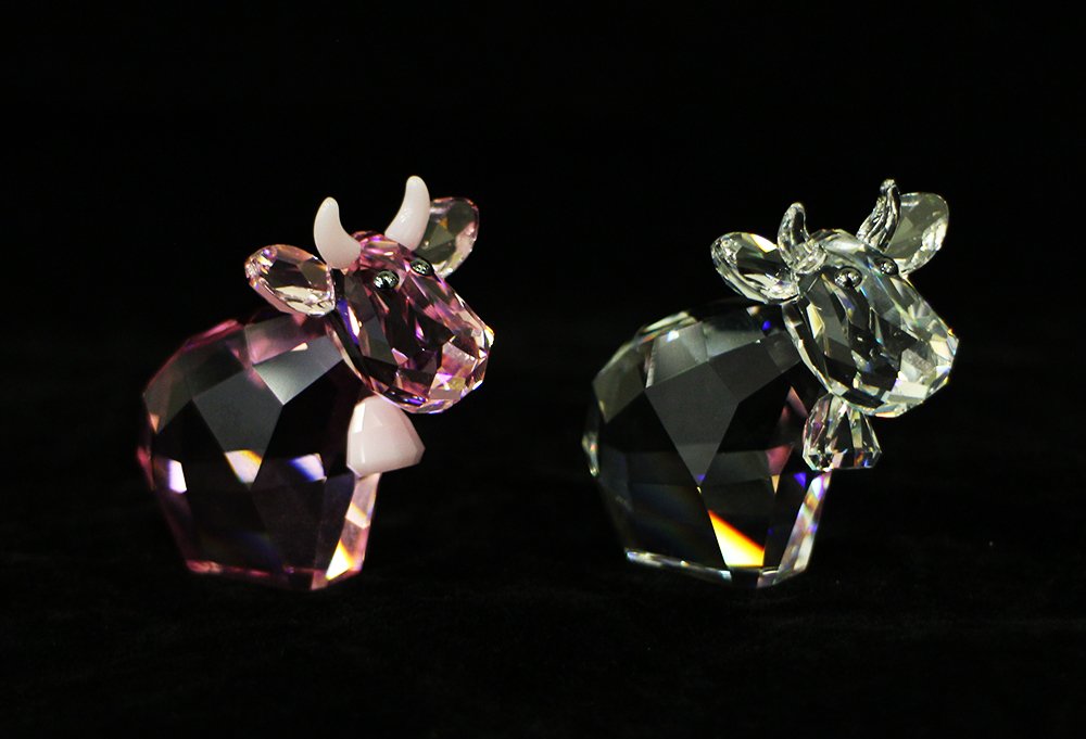 (2) SWAROVSKI CRYSTAL COWS (1 of 2)