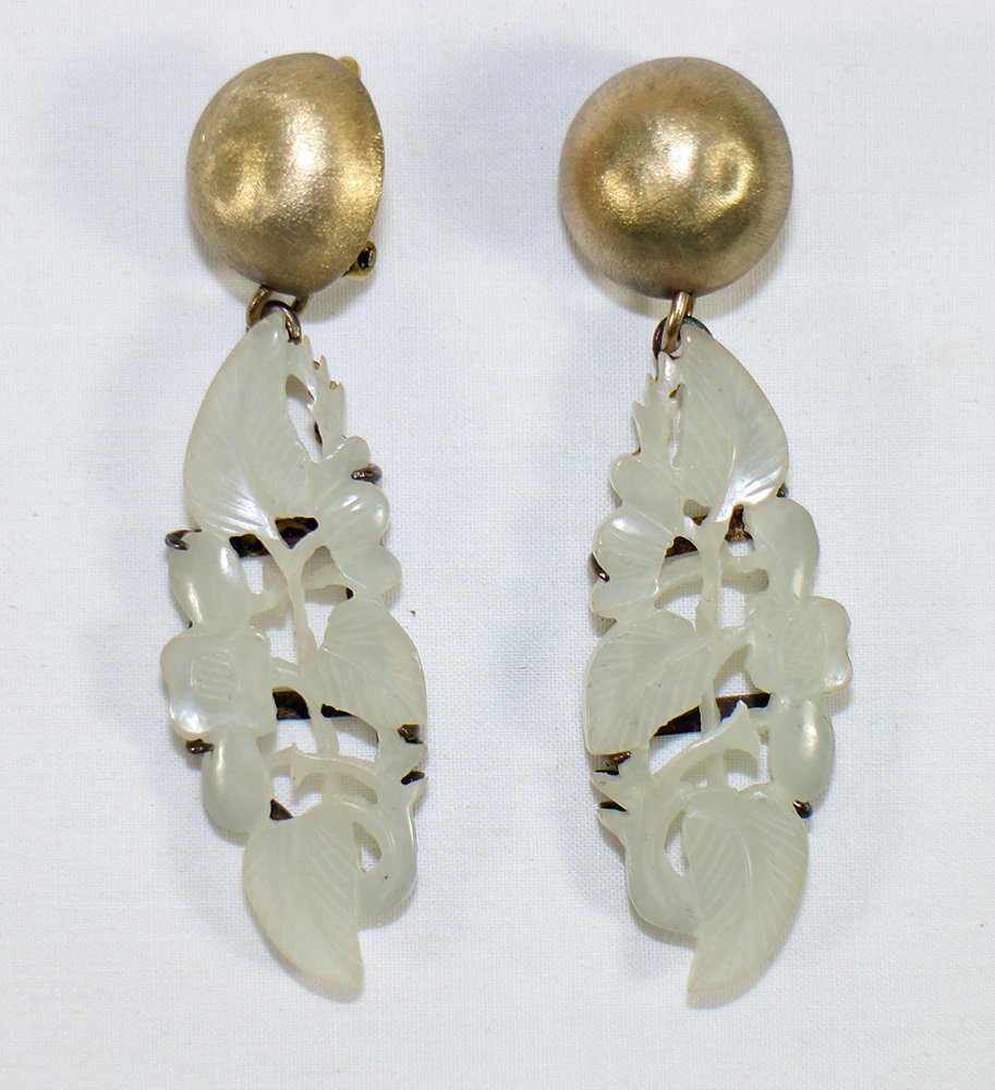 VINTAGE 14K CARVED JADE EARRINGS (1 of 4)