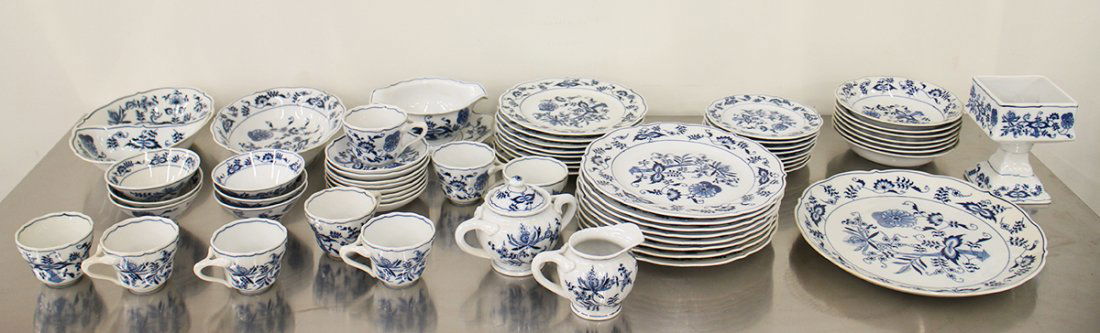 60 PC BLUE DANUBE CHINA SET (1 of 5)