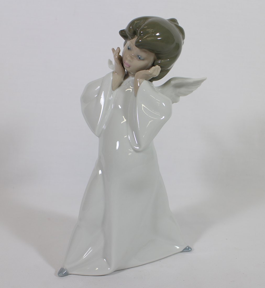 LLADRO ANGEL FIGURINE (1 of 2)