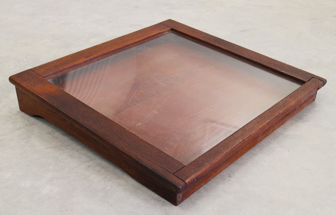 VINTAGE WOOD DISPLAY CASE (1 of 3)