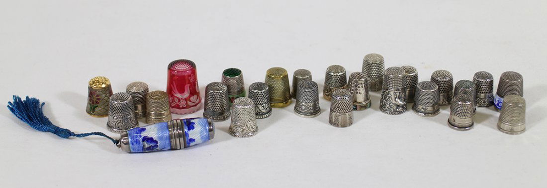 VINTAGE & ANTIQUE THIMBLE COLLECTION (1 of 5)