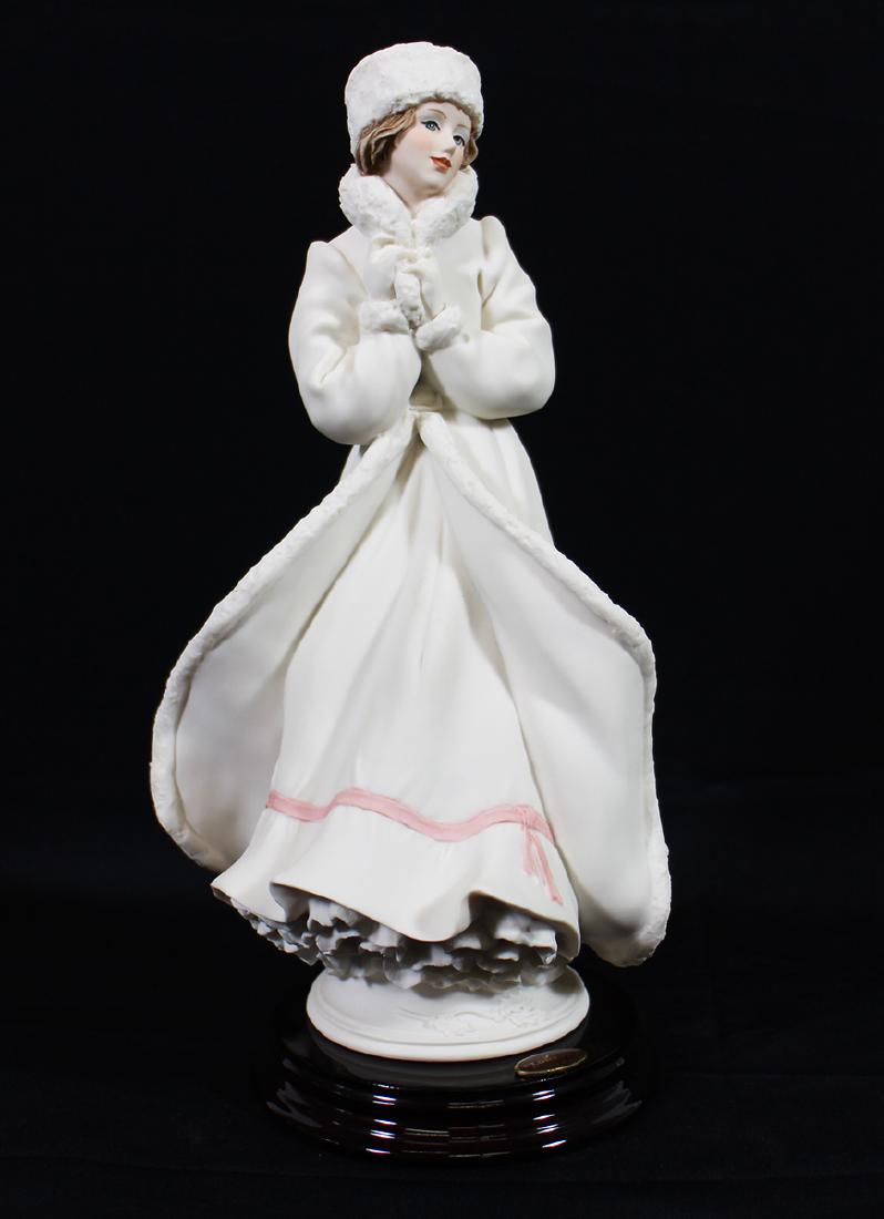 GIUSEPPE ARMANI DECEMBER MAGIC FIGURINE (1 of 2)