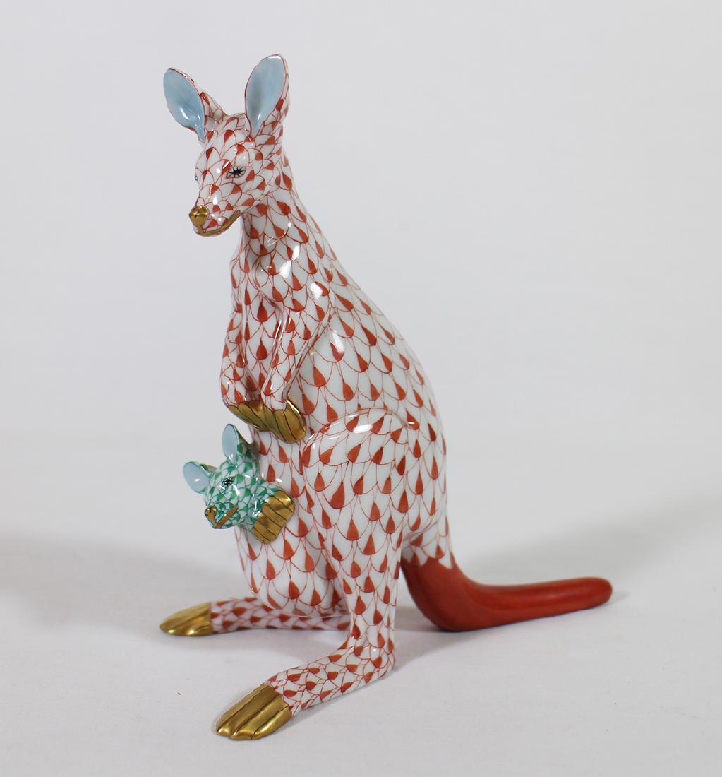 HEREND FISHNET KANGAROO (1 of 3)