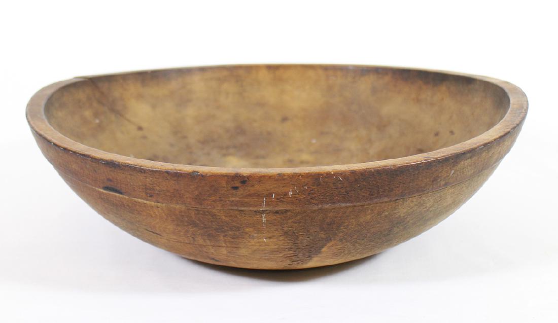 ANTIQUE CARVED WOOD DOUGH BOWL (1 of 3)