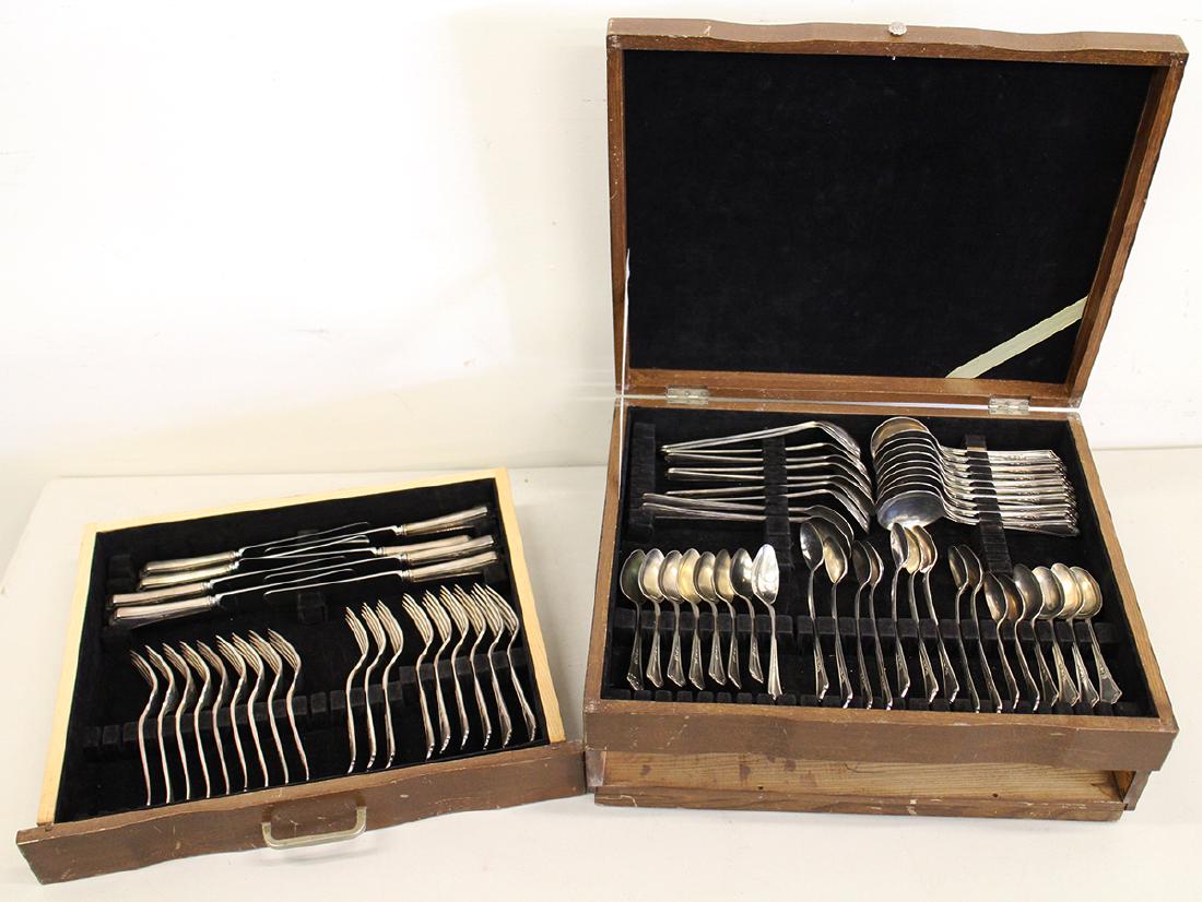 GORHAM SILVERPLATE FLATWARE SET (1 of 2)